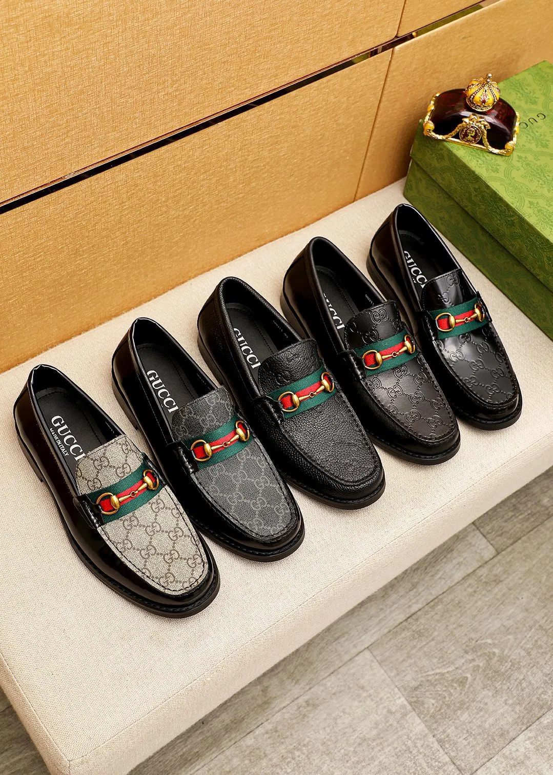 Men's shoes 💰460 💐 Product trademark: GUCCI "Gucci" casual leather shoes Regular size: 38-44 (45🉑️customized) Product materials: Selected imported first-layer open-edge beaded cowhide leather upper + luxury hardware buckle, imported water-dyed cowhide leather lining. Strong three-dimensional visual effect, original combination outsole Color: 5⃣️colors available